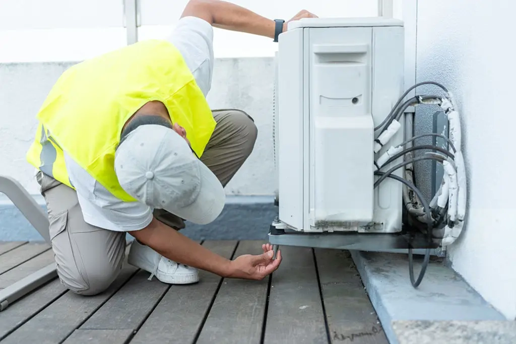 AC Outdoor Inspection RA Cooling Centre